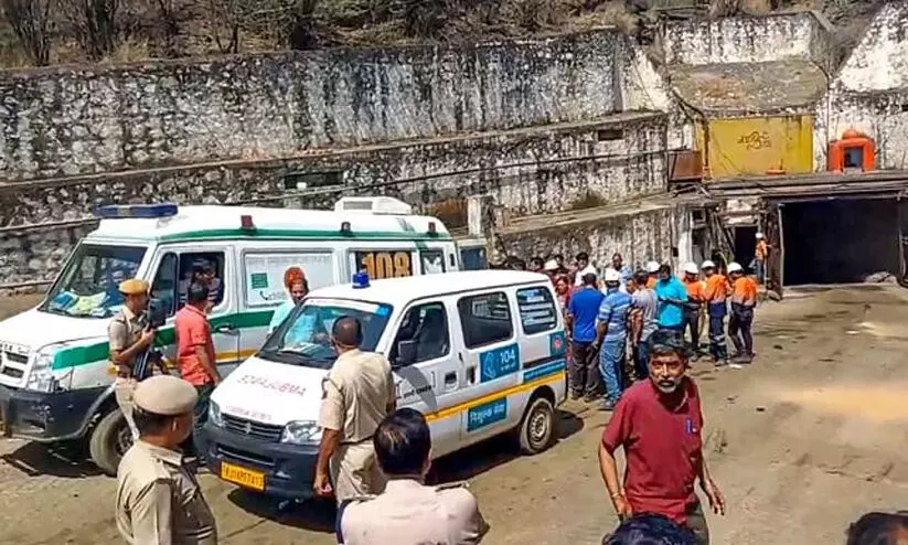 Kolihan Mine Accident: One Killed; All 13 people were rescued Kolihan Mine Accident: One Killed; All 13 people were rescued