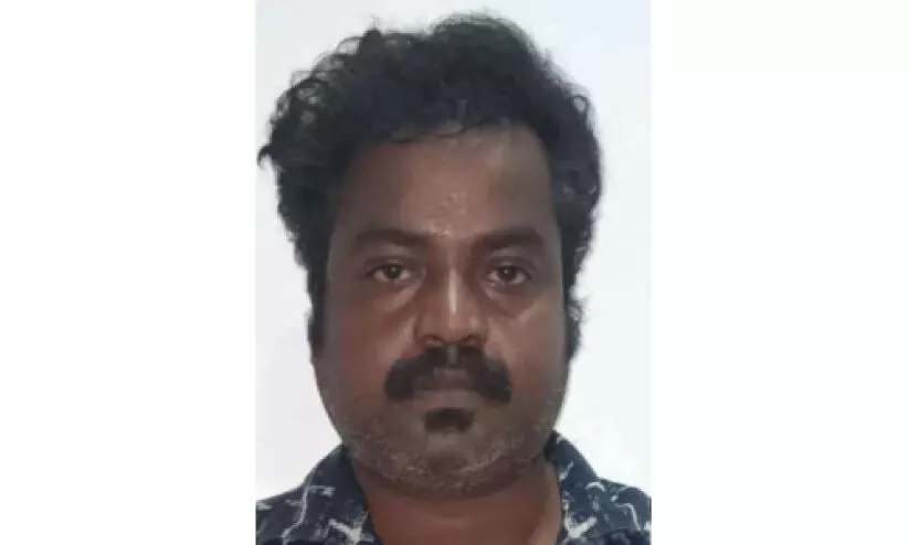 കിടപ്പുരോഗിയായ പിതാവിനെ വാടകവീട്ടിൽ ഉപേക്ഷിച്ച മകൻ അറസ്റ്റിൽ കിടപ്പുരോഗിയായ പിതാവിനെ വാടകവീട്ടിൽ ഉപേക്ഷിച്ച മകൻ അറസ്റ്റിൽ