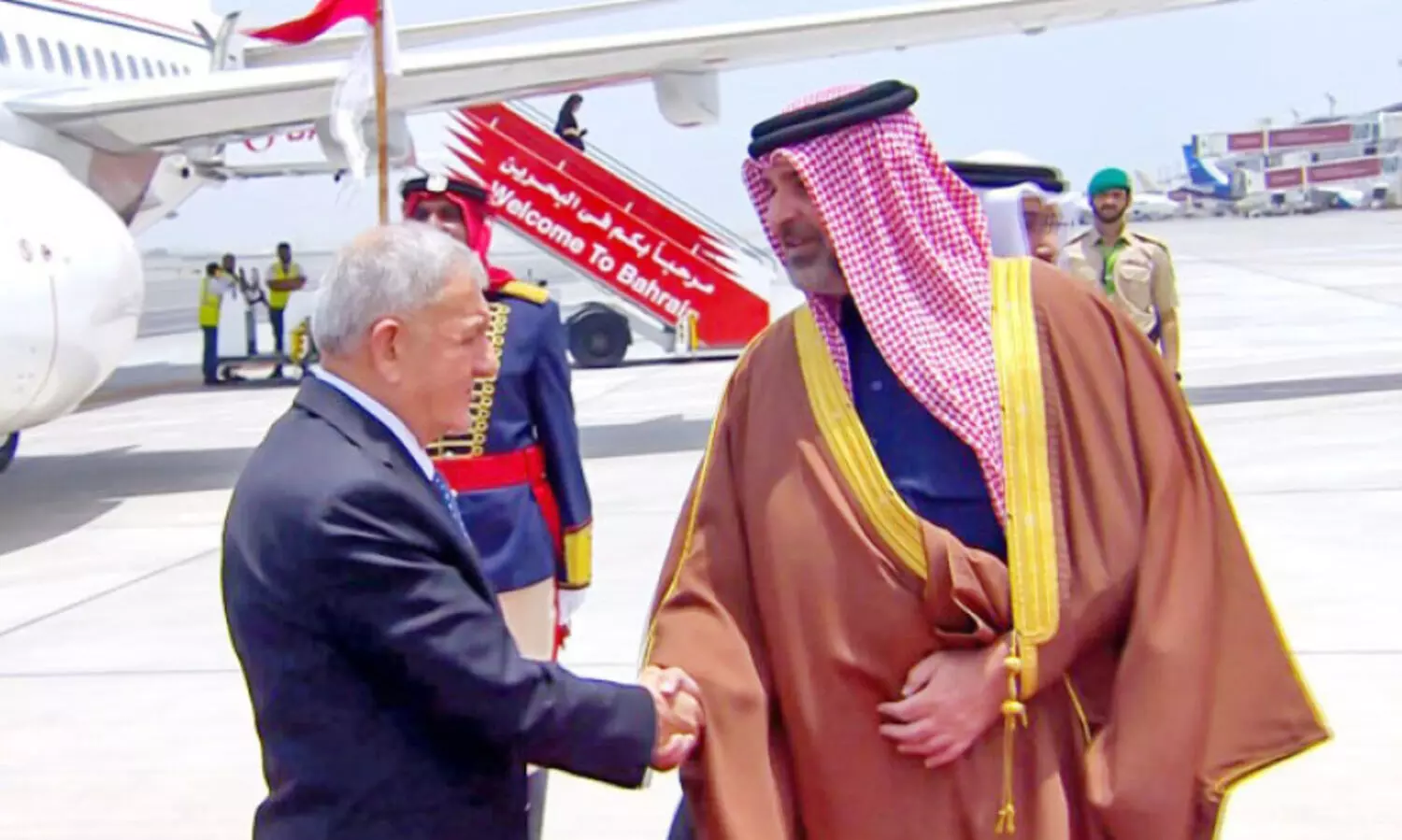 അ​റ​ബ് ഉ​ച്ച​കോ​ടി: വി​വി​ധ അ​റ​ബ് രാ​ഷ്ട്ര നേ​താ​ക്ക​ൾ​ക്ക് ഹാ​ർ​ദ​മാ​യ സ്വീ​ക​ര​ണം