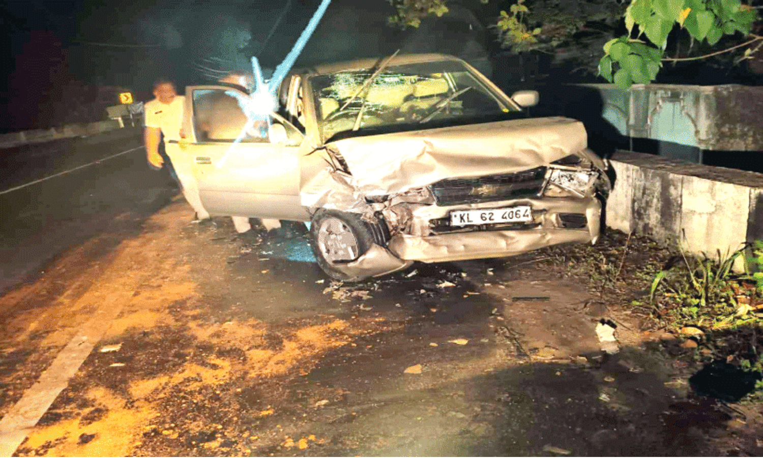 കാറുകൾ കൂട്ടിയിടിച്ച് ഒമ്പതുപേർക്ക് പരിക്ക്