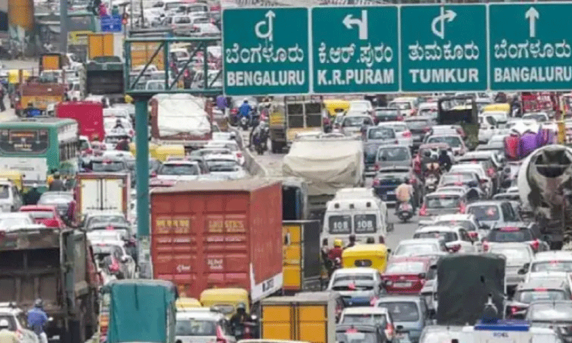 ഹെബ്ബാൾ മേൽപാലം റാംപ് നിർമാണം: ഗതാഗത നിയന്ത്രണമേർപ്പെടുത്തി ഹെബ്ബാൾ മേൽപാലം റാംപ് നിർമാണം: ഗതാഗത നിയന്ത്രണമേർപ്പെടുത്തി