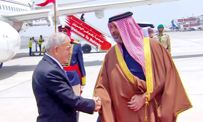 അ​റ​ബ് ഉ​ച്ച​കോ​ടി: വി​വി​ധ അ​റ​ബ് രാ​ഷ്ട്ര നേ​താ​ക്ക​ൾ​ക്ക് ഹാ​ർ​ദ​മാ​യ സ്വീ​ക​ര​ണം