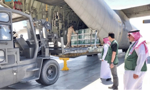 ഫ​ല​സ്തീ​നി​ക​ൾ​ക്ക് സ​ഹാ​യം തു​ട​ർ​ന്ന് സൗ​ദി; 49ാമ​ത് ദു​രി​താ​ശ്വാ​സ വി​മാ​നം ഈ​ജി​പ്തി​ലെ​ത്തി