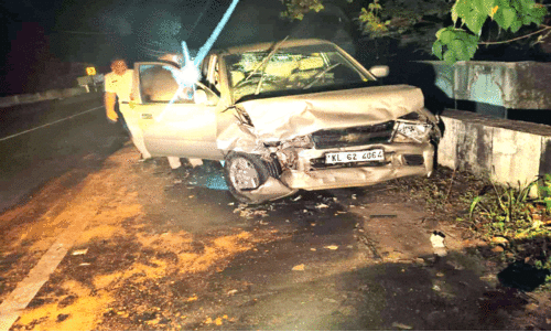 കാറുകൾ കൂട്ടിയിടിച്ച് ഒമ്പതുപേർക്ക് പരിക്ക്