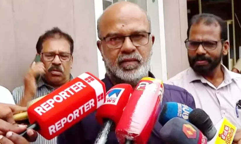 തന്‍റെ സ്ത്രീവിരുദ്ധ പരാമർശം രാഷ്ട്രീയപരമായി തെറ്റ്, നിയമപരമായി തെറ്റല്ല -കെ.എസ്. ഹരിഹരൻ