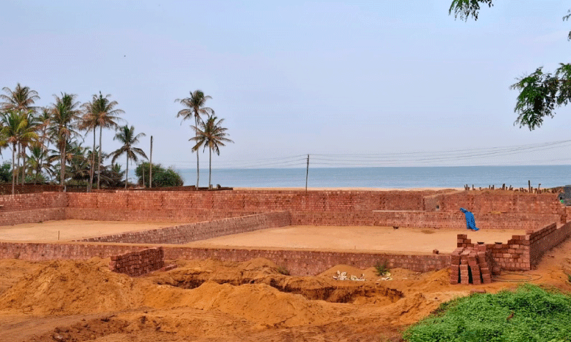 Industrialists flock to Mogral Beach