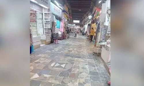 ചൂ​ട്​ ഉ​യ​രു​ന്നു: ആ​ളൊ​ഴി​ഞ്ഞ്​ സൂ​ഖു​ക​ൾ