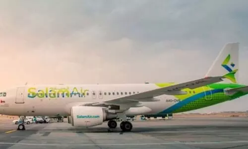 മ​സ്ക​ത്ത് വി​മാ​ന​ത്താ​വ​ള​ത്തി​ൽ പു​തി​യ റ​ൺ​വേ തു​റ​ന്നു