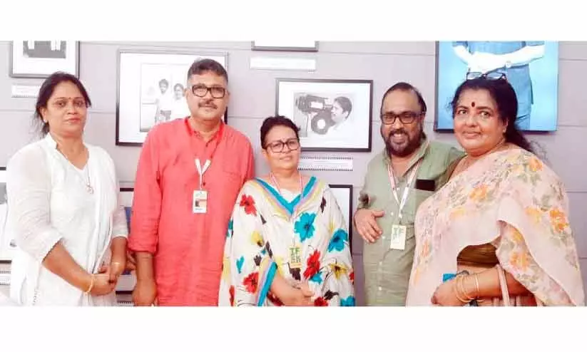 സരിത, പ്രേംചന്ദ്, ദീദി, സംഗീത് ശിവൻ, ജയശ്രീ സംഗീത് ശിവൻ സരിത, പ്രേംചന്ദ്, ദീദി, സംഗീത് ശിവൻ, ജയശ്രീ സംഗീത് ശിവൻ