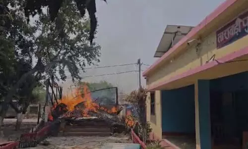 Couple commits suicide in custody; Locals set fire to the police station