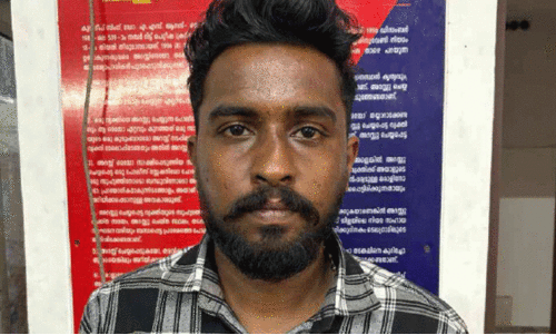 ആ​ദ​ർ​ശ്