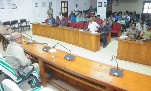 ജനങ്ങളെ ചുറ്റിക്കുന്ന മറുപടി നൽകുന്ന ഉദ്യോഗസ്ഥർക്കെതിരെ കർശന നടപടിയുണ്ടാകുമെന്ന് വിവരാവകാശ കമീഷൻ