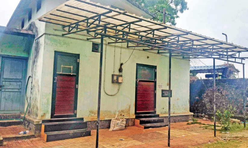 കൊ​യി​ലാ​ണ്ടി മോ​ർ​ച്ച​റി