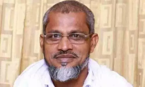 ബസ് കാത്തുനിൽക്കുകയായിരുന്ന മദ്റസ അധ്യാപകൻ വാനിടിച്ച് മരിച്ചു