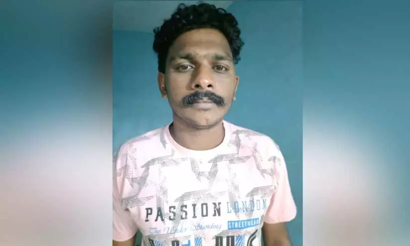 ഓ​പ​റേ​ഷ​ൻ ആ​ഗ്; യു​വാ​വി​നെ ക്രൂ​ര​മാ​യി മ​ർ​ദി​ച്ച് പ​രി​ക്കേ​ൽ​പി​ച്ച സം​ഭ​വ​ത്തി​ൽ കൊ​ല​ക്കേ​സ് പ്ര​തി അ​റ​സ്റ്റി​ൽ