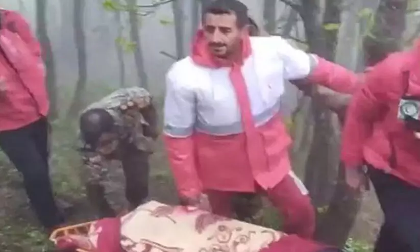 രക്ഷാപ്രവർത്തനം നിർത്തി; ഇബ്രാഹിം റഈസിയുടെ മൃതദേഹം തബ്രിസ് നഗരത്തിലേക്ക് കൊണ്ടുപോയി രക്ഷാപ്രവർത്തനം നിർത്തി; ഇബ്രാഹിം റഈസിയുടെ മൃതദേഹം തബ്രിസ് നഗരത്തിലേക്ക് കൊണ്ടുപോയി