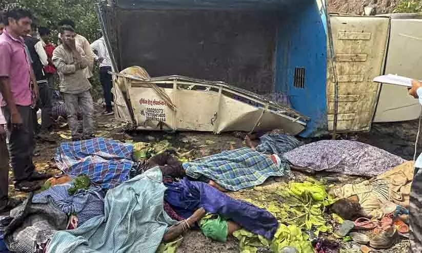 18 killed as mini goods vehicle plunges into valley in Chhattisgarh 18 killed as mini goods vehicle plunges into valley in Chhattisgarh