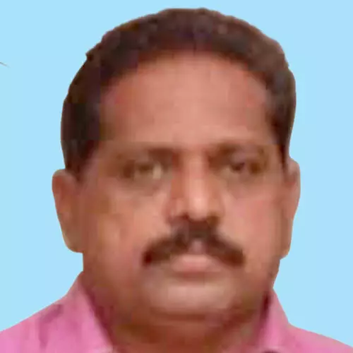 തെ​രു​വു​നാ​യ് കു​റു​കെ ചാ​ടി; ബൈ​ക്കും കെ.​എ​സ്.​ആ​ർ.​ടി.​സി ബ​സും കൂ​ട്ടി​യി​ടി​ച്ച് ഐ.​ഐ.​ടി ജീ​വ​ന​ക്കാ​ര​ൻ മ​രി​ച്ചു