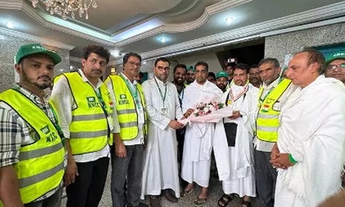 മക്കയിലെത്തിയ ആദ്യ മലയാളി ഹാജിമാർക്ക് വിവിധ സംഘടനകൾ സ്വീകരണം നൽകി