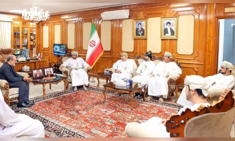 ഹെലികോപ്ടർ അപകടം: സാന്ത്വനവുമായി ഒമാൻ സംഘം ഇറാൻ എംബസിയിൽ ഹെലികോപ്ടർ അപകടം: സാന്ത്വനവുമായി ഒമാൻ സംഘം ഇറാൻ എംബസിയിൽ