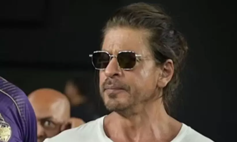 ഷാറൂഖ് ഖാനെ ആശുപത്രിയിൽ പ്രവേശിപ്പിച്ചു; കാരണം തേടി ആരാധകർ!