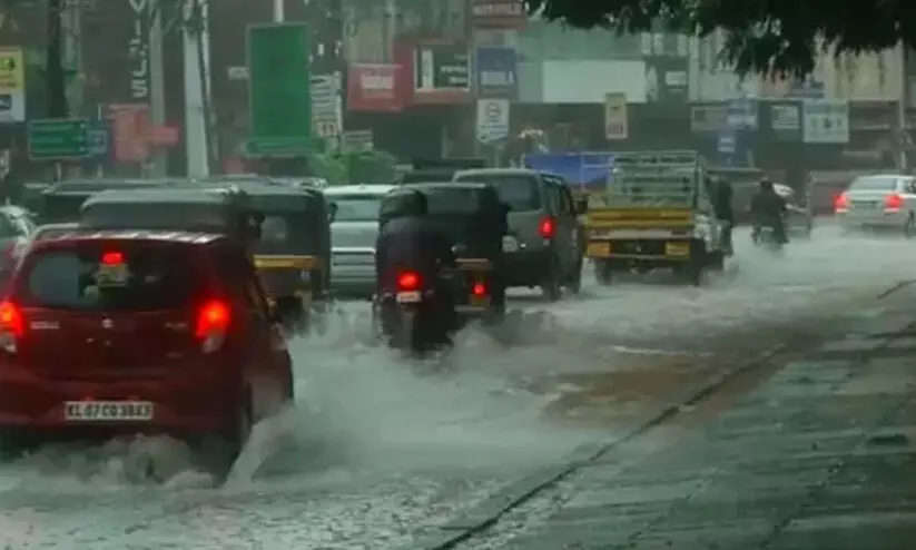 അതി തീവ്ര മഴ; സംസ്ഥാനത്ത് അഞ്ചു ജില്ലകളില്‍ റെഡ് അലര്‍ട്ട്