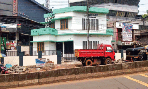 കാട്ടിപ്പരുത്തി വില്ലേജ് ഓഫിസ് എന്ന് ‘സ്മാർട്ടാകും’? കാട്ടിപ്പരുത്തി വില്ലേജ് ഓഫിസ് എന്ന് ‘സ്മാർട്ടാകും’?