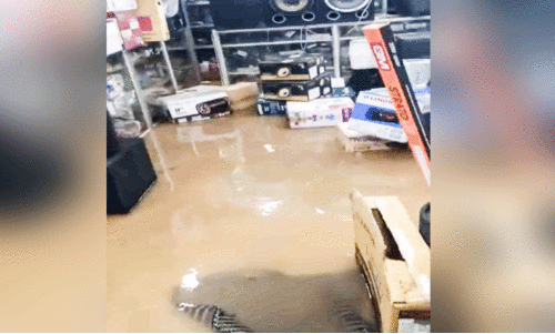 കനത്ത മഴയിൽ ആലുവ മുങ്ങി