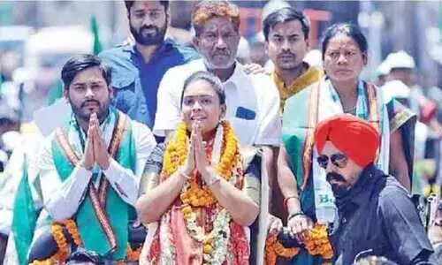 ജീവനാണ് പ്രധാനം; ഒഡീഷയിൽ ആയിരങ്ങൾ ചെലവഴിച്ച് അംഗരക്ഷകരെ നിയമിച്ച് സ്ഥാനാർഥികളും രാഷ്ട്രീയ നേതാക്കളും