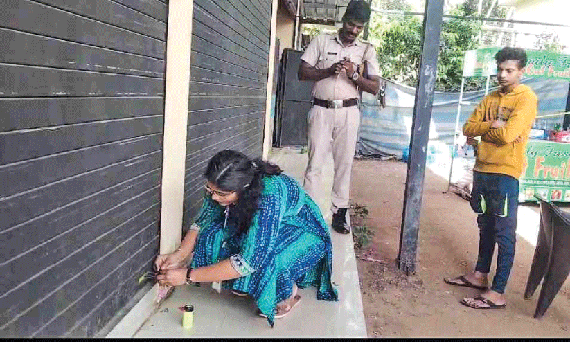 ഭക്ഷ്യ സുരക്ഷ വകുപ്പ് മിന്നല് പരിശോധന; നിരവധി ഹോട്ടലുകൾക്കെതിരെ നടപടി ഭക്ഷ്യ സുരക്ഷ വകുപ്പ് മിന്നല് പരിശോധന; നിരവധി ഹോട്ടലുകൾക്കെതിരെ നടപടി