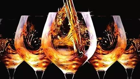 ഐ.ടി പാർക്കുകളിലെ മദ്യവിൽപ്പനക്ക് പ്രതിപക്ഷ എതിർപ്പ് മറികടന്ന് നിയമസഭാസമിതി അംഗീകാരം ഐ.ടി പാർക്കുകളിലെ മദ്യവിൽപ്പനക്ക് പ്രതിപക്ഷ എതിർപ്പ് മറികടന്ന് നിയമസഭാസമിതി അംഗീകാരം