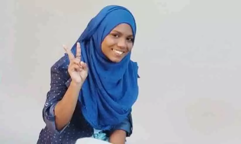 റാപ് സംഗീതത്തിൽ തരംഗമായി മുംബൈയിലെ ചേരിയിൽ നിന്നുള്ള ഈ പെൺകുട്ടി