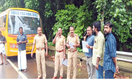 സ്കൂൾ വാഹനങ്ങളുടെ ഫിറ്റ്നസ് പരിശോധന തുടങ്ങി സ്കൂൾ വാഹനങ്ങളുടെ ഫിറ്റ്നസ് പരിശോധന തുടങ്ങി