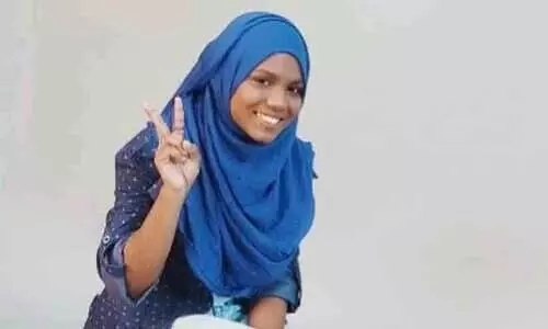 റാപ് സംഗീതത്തിൽ തരംഗമായി മുംബൈയിലെ ചേരിയിൽ നിന്നുള്ള ഈ പെൺകുട്ടി