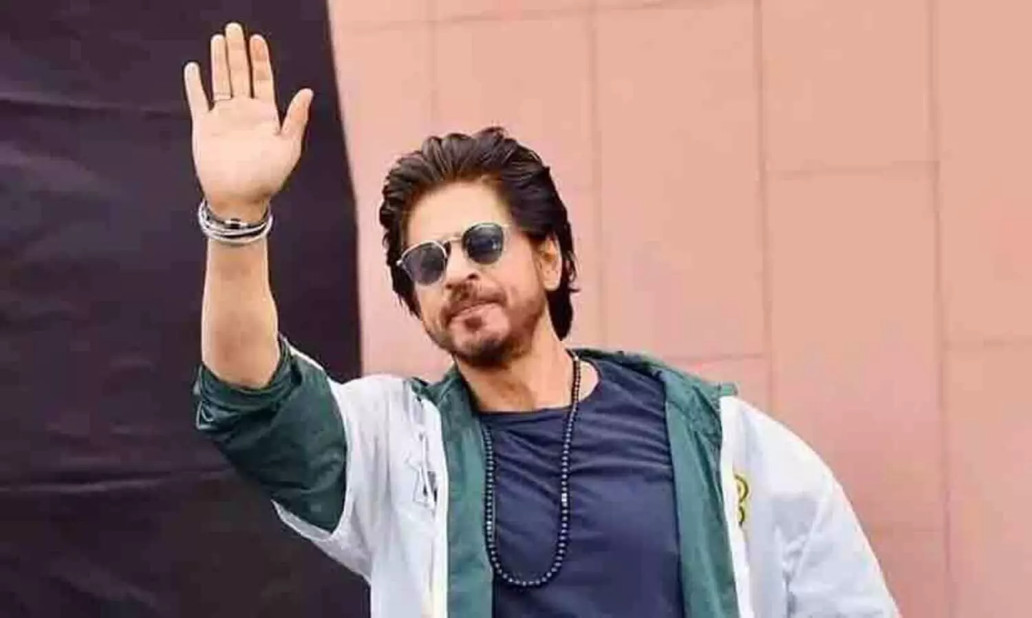 നടൻ ഷാറൂഖ്  ഖാൻ ആശുപത്രി വിട്ടു