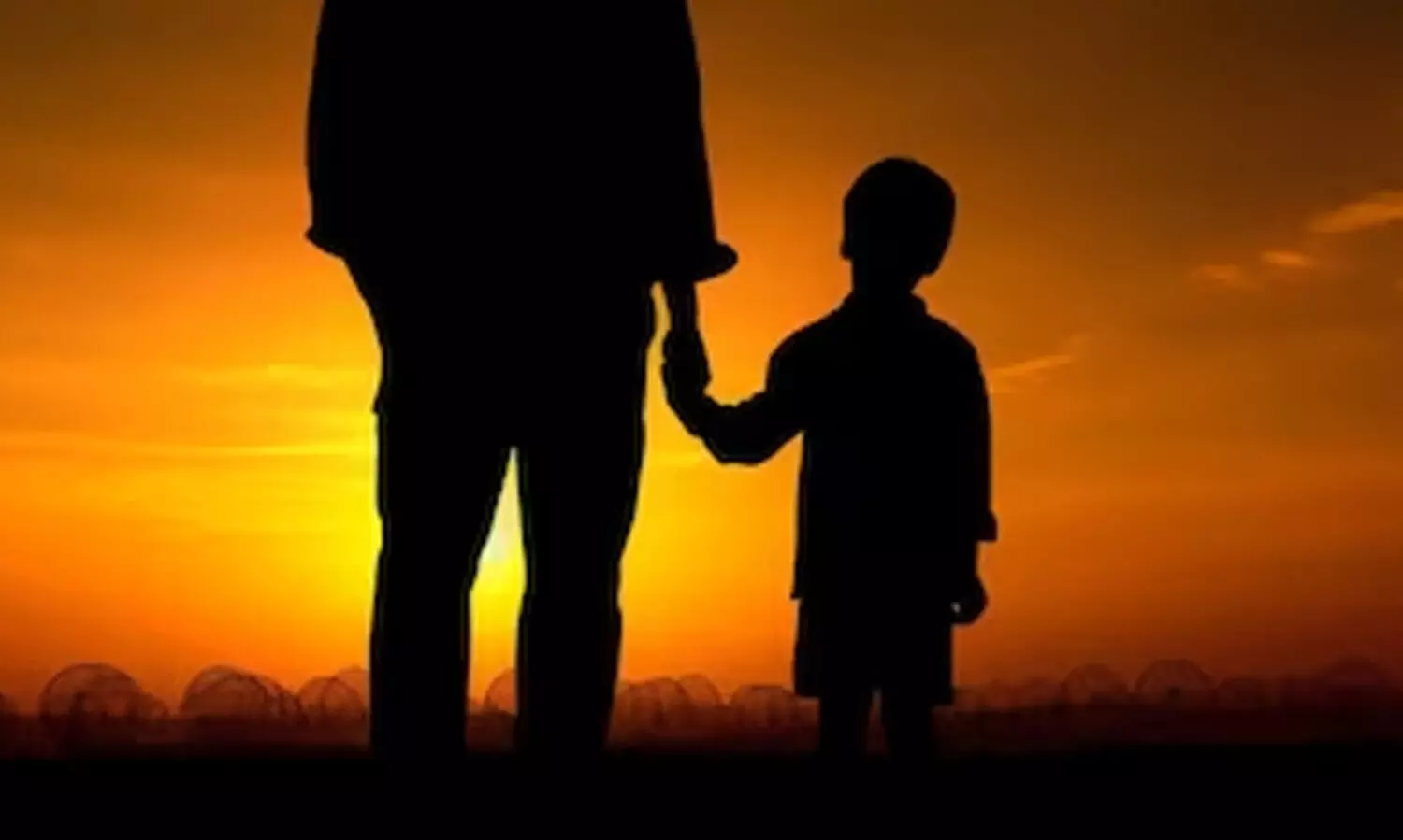 രണ്ടാനച്ഛന്‍റെ ക്രൂരമർദനത്തിനിരയായ കുട്ടിയെ പിതാവിന്​ വിട്ടുനൽകാൻ ഹൈകോടതി ഉത്തരവ്