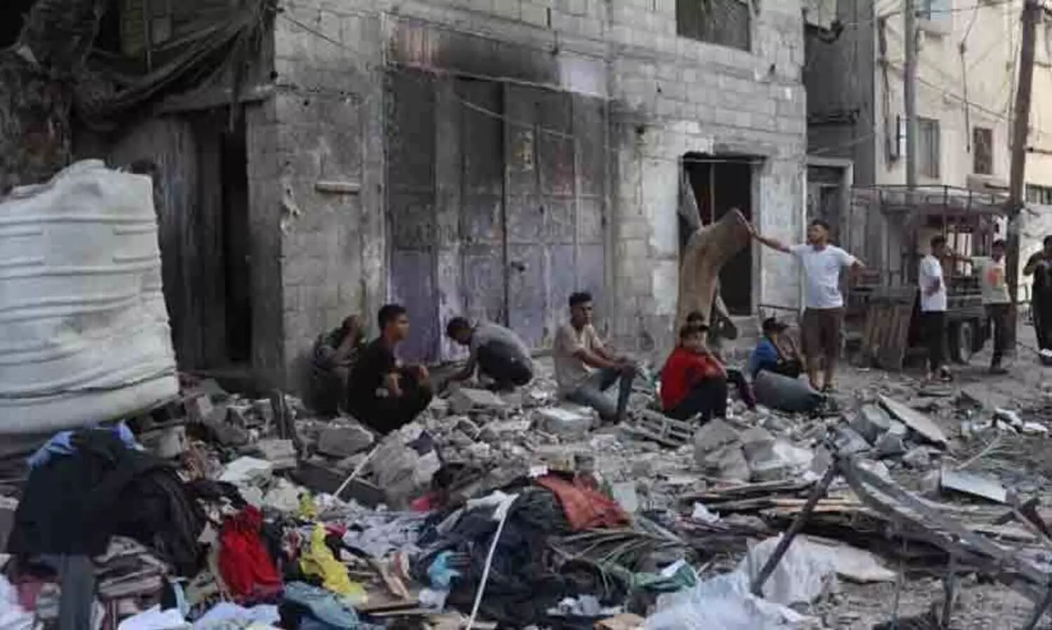 ഐ.സി.ജെയുടെ ഉത്തരവ് വന്ന് മിനിറ്റുകൾക്കകം റഫയിൽ രൂക്ഷ ആക്രമണം നടത്തി ഇസ്രായേൽ