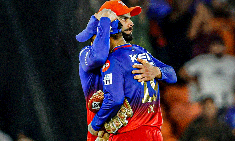 Virat Kohli and Dinesh Karthik Virat Kohli and Dinesh Karthik