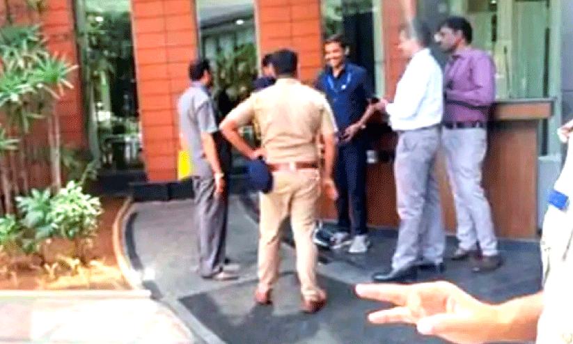 fake email fake email