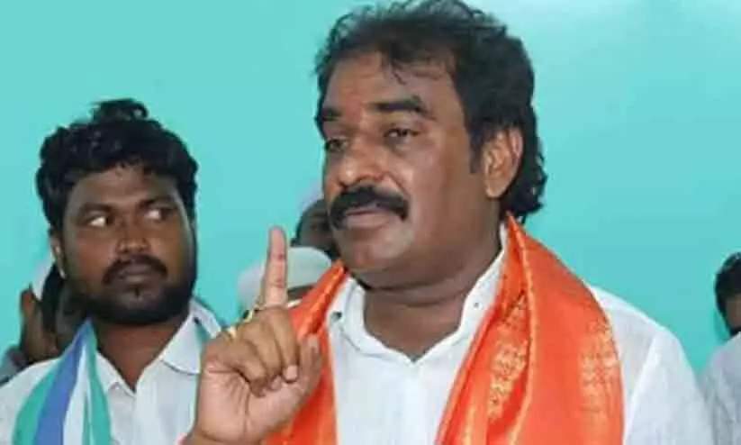 വോട്ടുയന്ത്രം തകർത്ത എം.എൽ.എക്കെതിരെ ജൂൺ 5 വരെ നടപടിയെടുക്കരുതെന്ന് ഹൈകോടതി