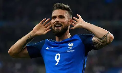 ഫ്രഞ്ച് ജഴ്സി അഴിച്ചുവെക്കാൻ ഒ​ളി​വി​യ​ർ ജിറൂദ്