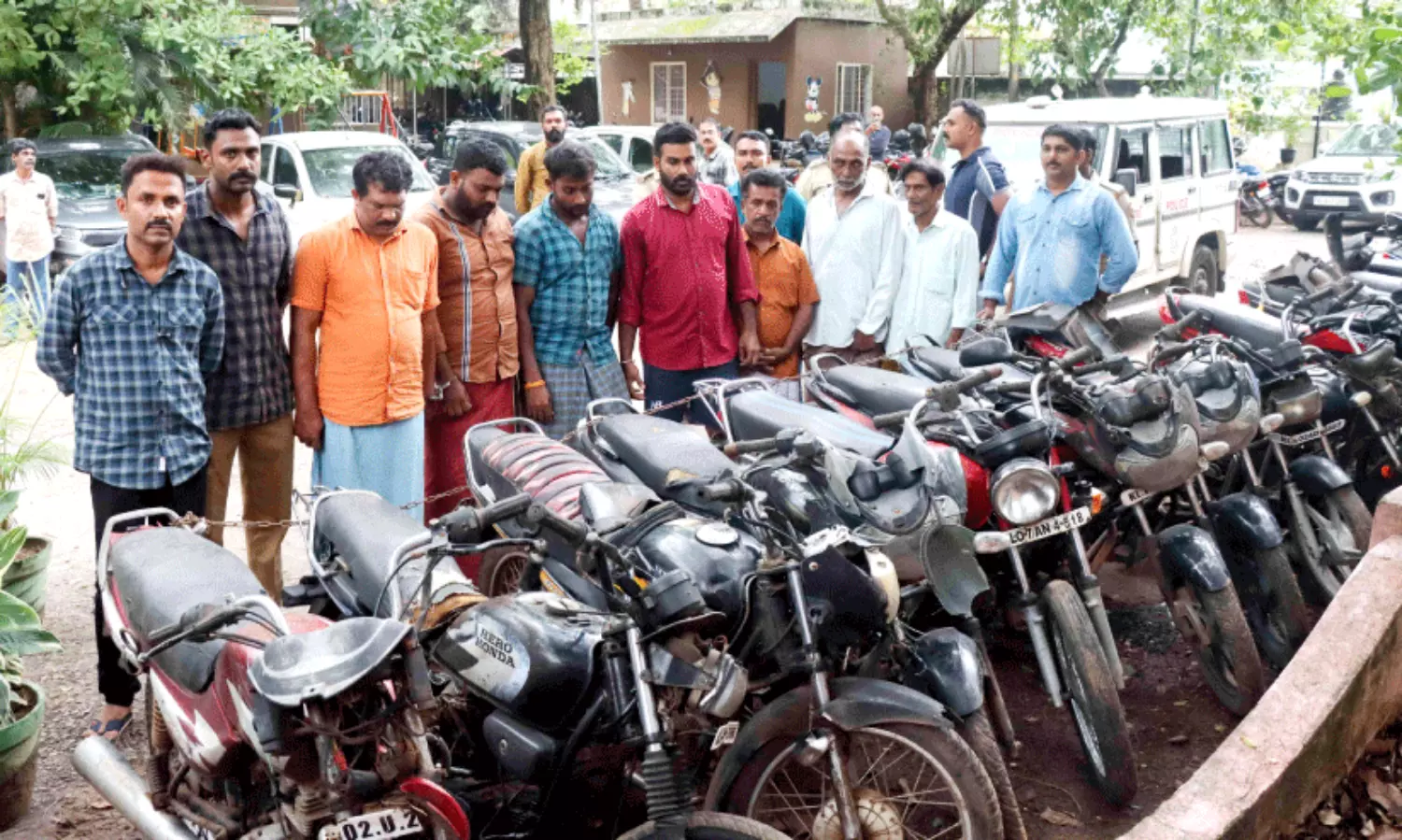 An inter-state vehicle theft gang was trapped in Kollam