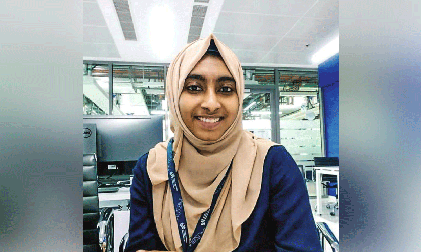 native of Vaniyambalam went to Athens to present her paper in A.I