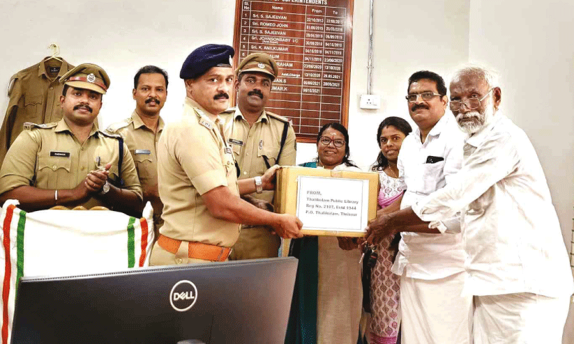 Books gifted to Viyyur Jail