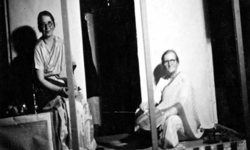 കോത്തഗിരിയിലെ ആശ്രമത്തിൽ ഡാനിഷ് മിഷനറിമാർ കോത്തഗിരിയിലെ ആശ്രമത്തിൽ ഡാനിഷ് മിഷനറിമാർ