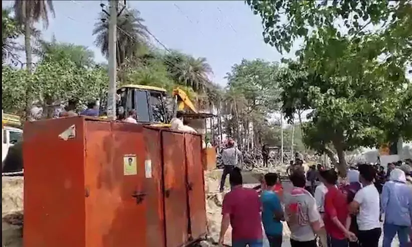 യു.പിയിൽ സ്ത്രീകൾ വസ്ത്രം മാറുന്ന സ്ഥലത്ത് കാമറ സ്ഥാപിച്ച ക്ഷേത്ര പൂജാരിക്കെതിരെ കേസ്