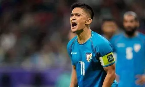 ഹൗറയുടെ തീരങ്ങളിൽനിന്ന്   തീ പകർന്നവൻ ഹൗറയുടെ തീരങ്ങളിൽനിന്ന്   തീ പകർന്നവൻ