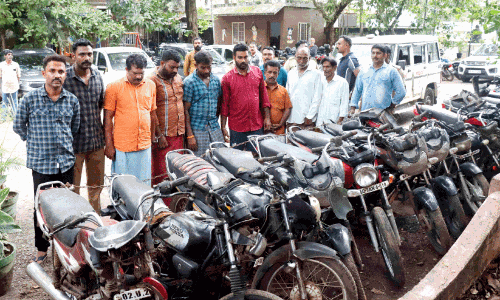 An inter-state vehicle theft gang was trapped in Kollam