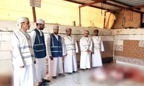 അ​ന​ധി​കൃ​ത അ​റ​വു​ശാ​ല; മൂ​ന്ന് തൊ​ഴി​ലാ​ളി​ക​ൾ അ​റ​സ്റ്റി​ൽ