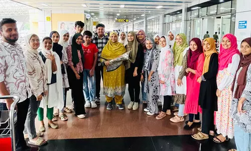 അന്താരാഷ്ട്ര അറബ് സാഹിത്യ പ്രതിഭ സമ്മേളനത്തിൽ പങ്കെടുത്ത അധ്യാപികക്ക് സ്വീകരണം